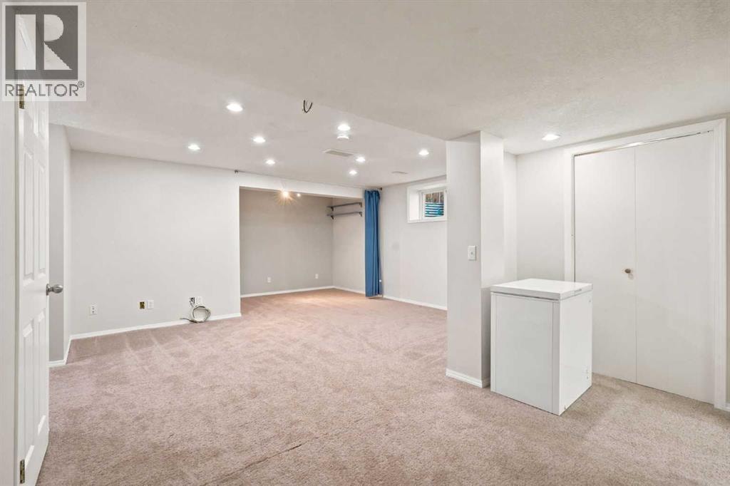 88 Rockyledge Crescent NW — photo 31
