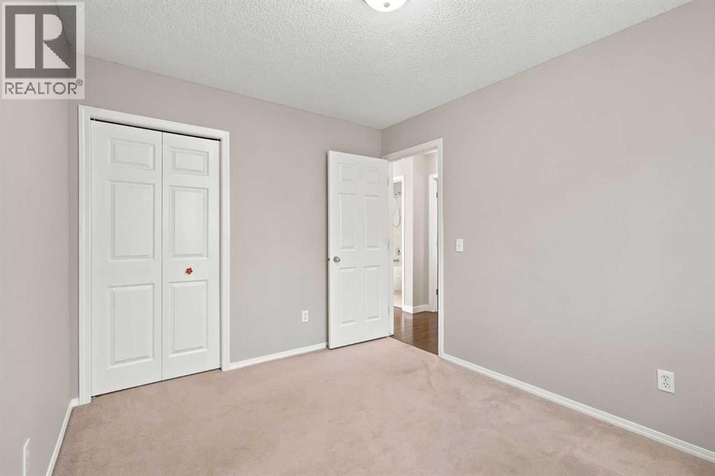 88 Rockyledge Crescent NW — photo 7