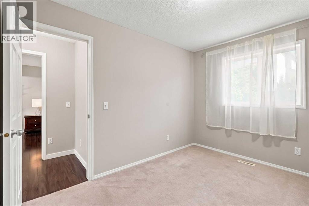 88 Rockyledge Crescent NW — photo 8