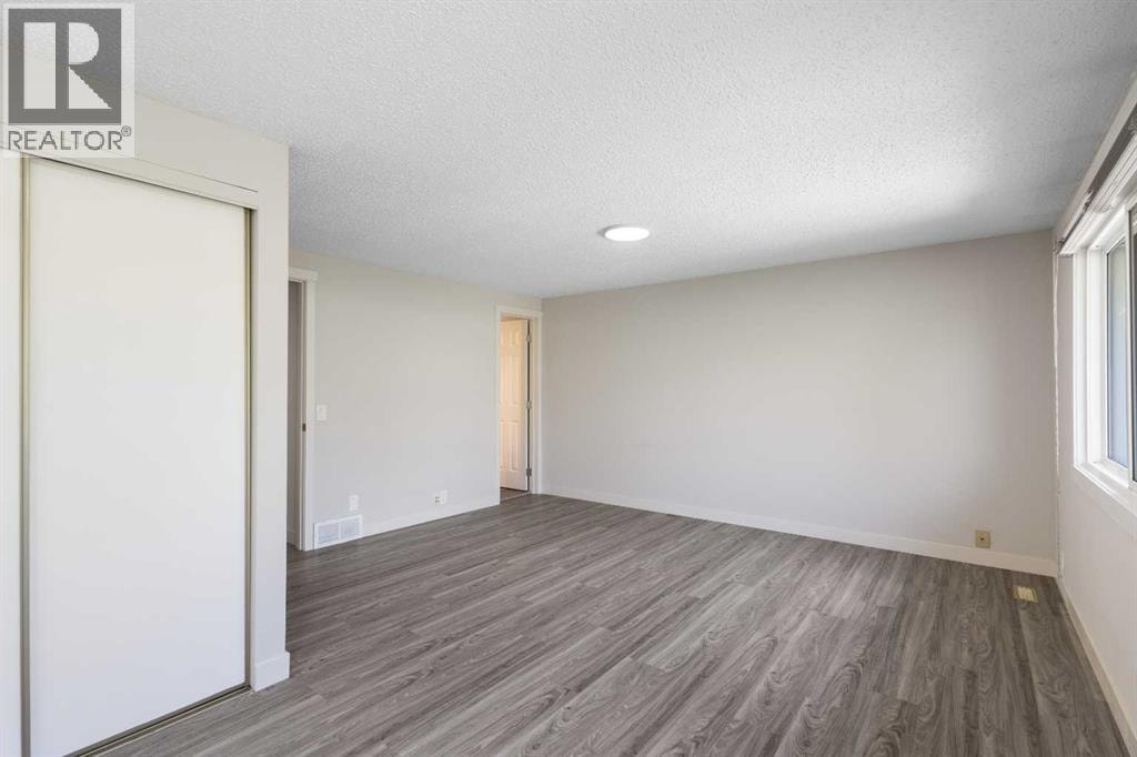 50, 5019 46 Avenue SW — photo 14