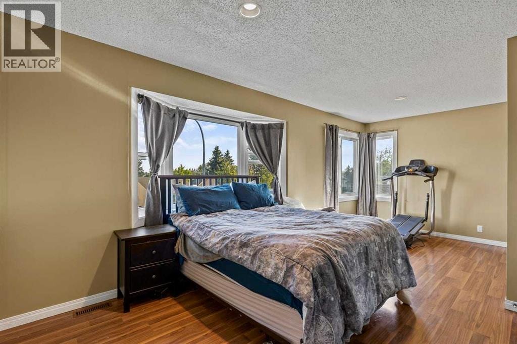 34 Elk Hill SE — photo 19