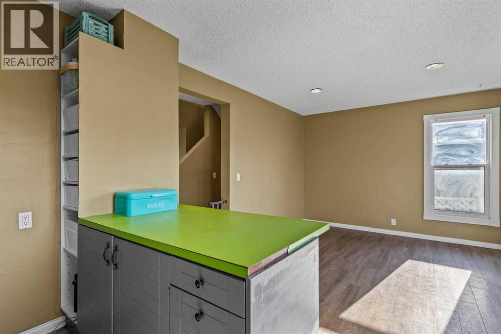 34 Elk Hill SE — photo 14