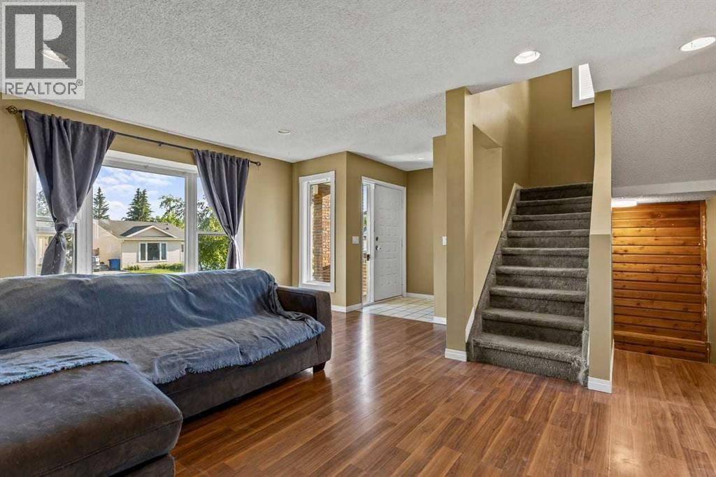 34 Elk Hill SE — photo 6