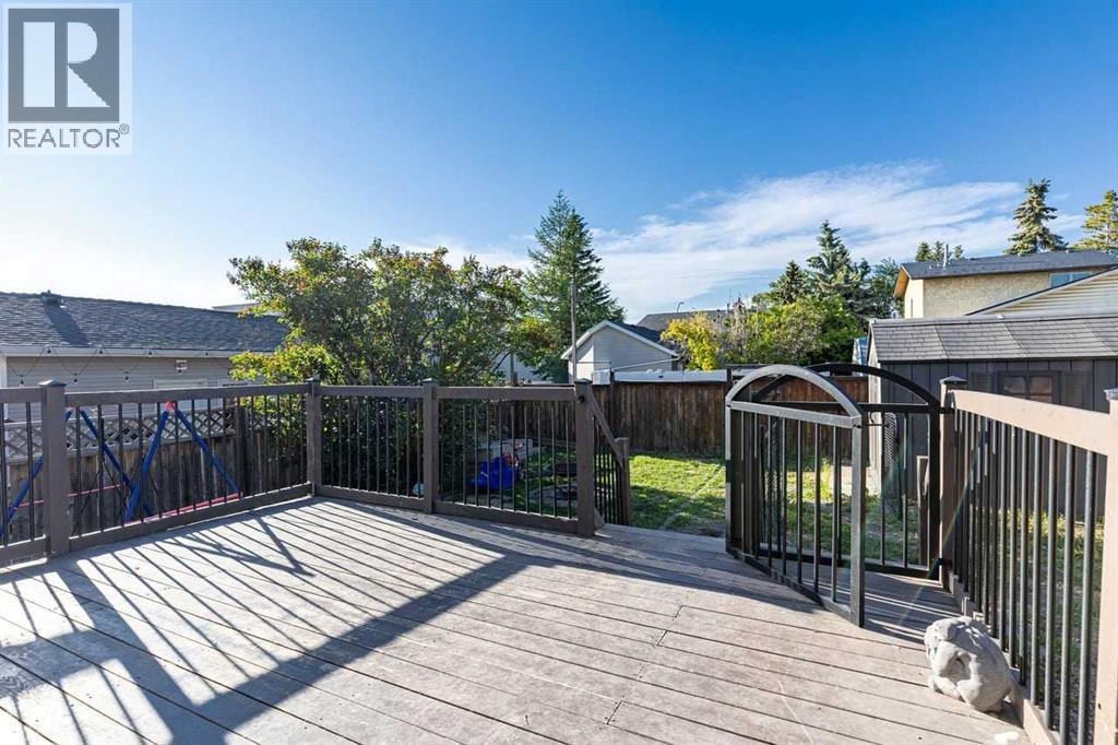 34 Elk Hill SE — photo 35