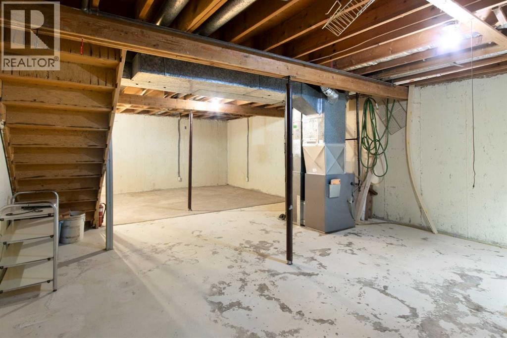 92, 630 Sabrina Road SW — photo 32
