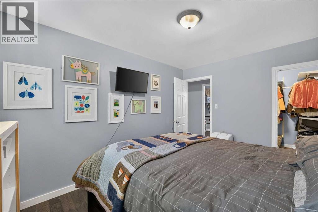 624 Regal Park NE — photo 17