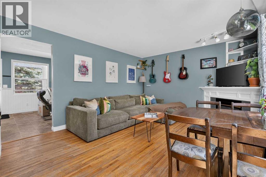 624 Regal Park NE — photo 5