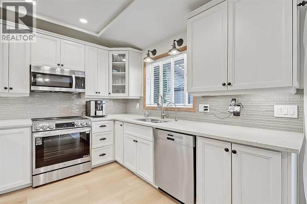 42 Sundown Close SE — photo 8