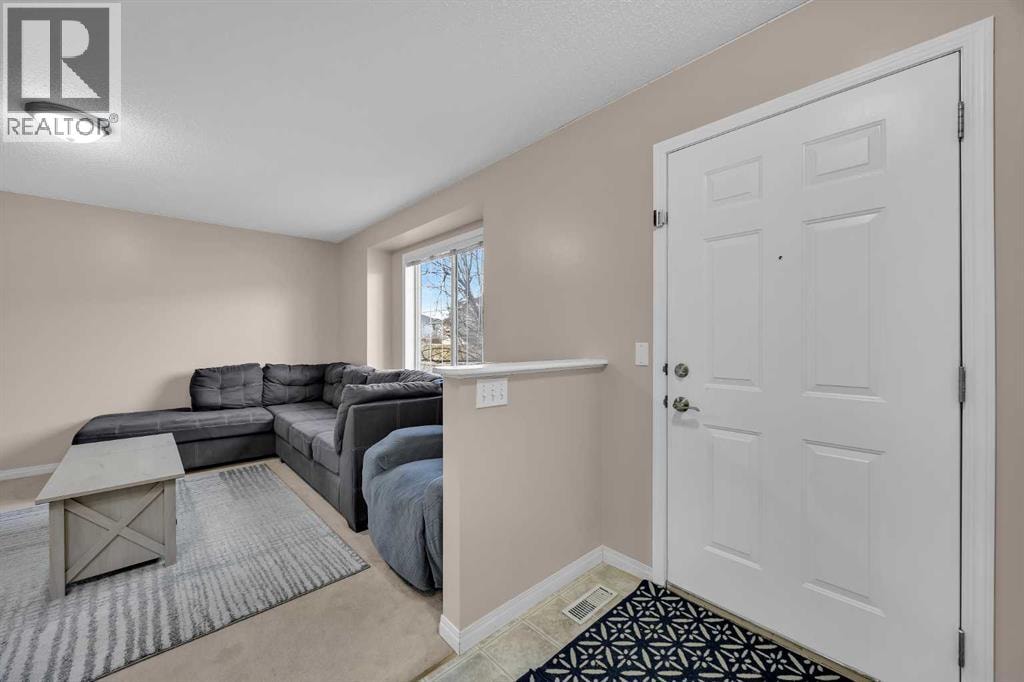 26 Saddlemead Close NE — photo 3