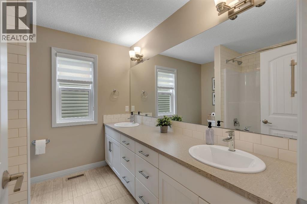 369 CLYDESDALE Way — photo 34