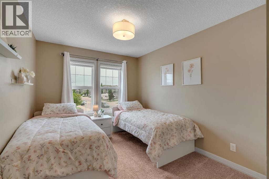 369 CLYDESDALE Way — photo 38