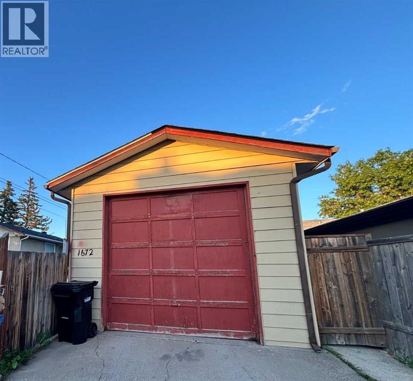 1672 Marlyn Way NE — photo 23
