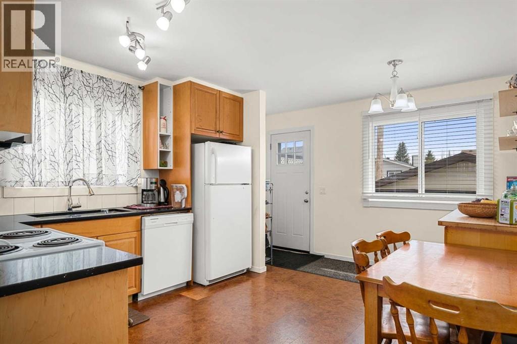 75 Bedford Drive NE — photo 6
