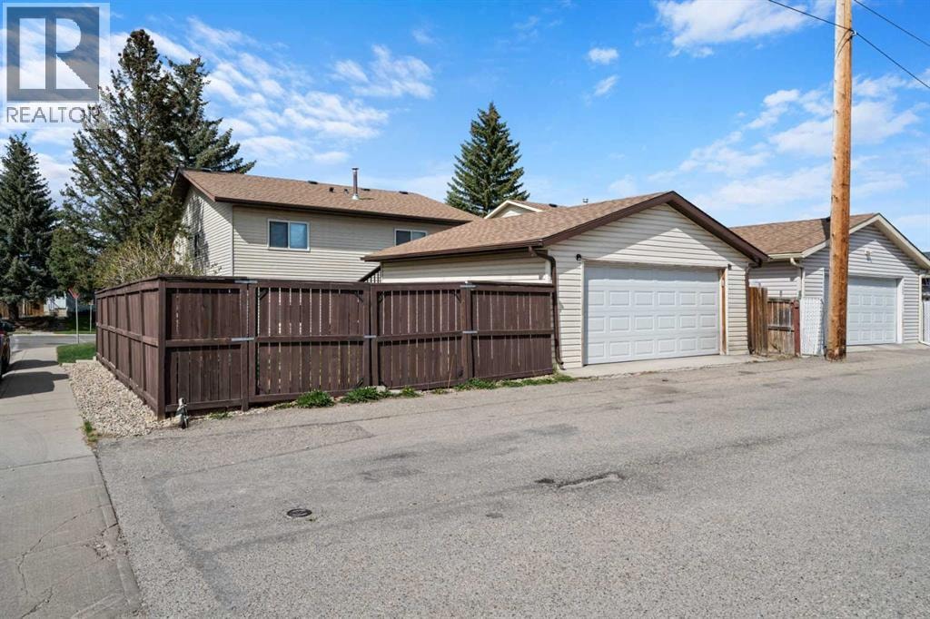 75 Bedford Drive NE — photo 22