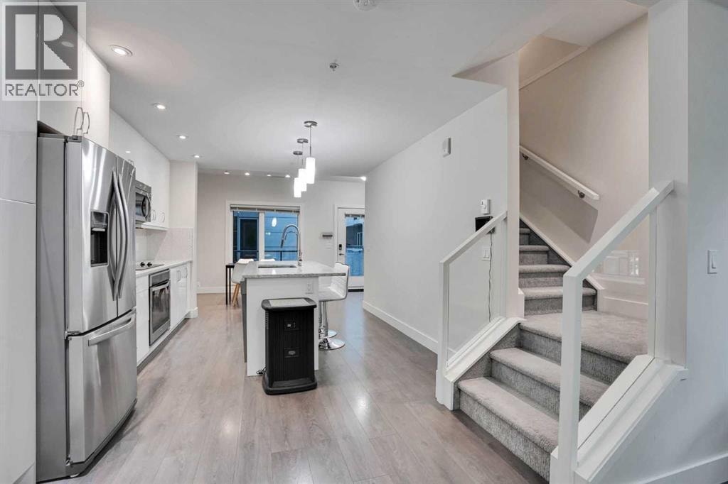 207, 20 Brentwood Common NW — photo 11