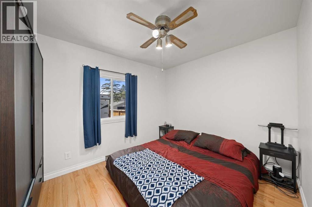 2219 41 Street SE — photo 9