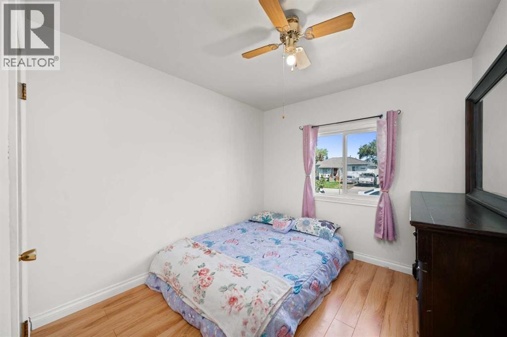 2219 41 Street SE — photo 10