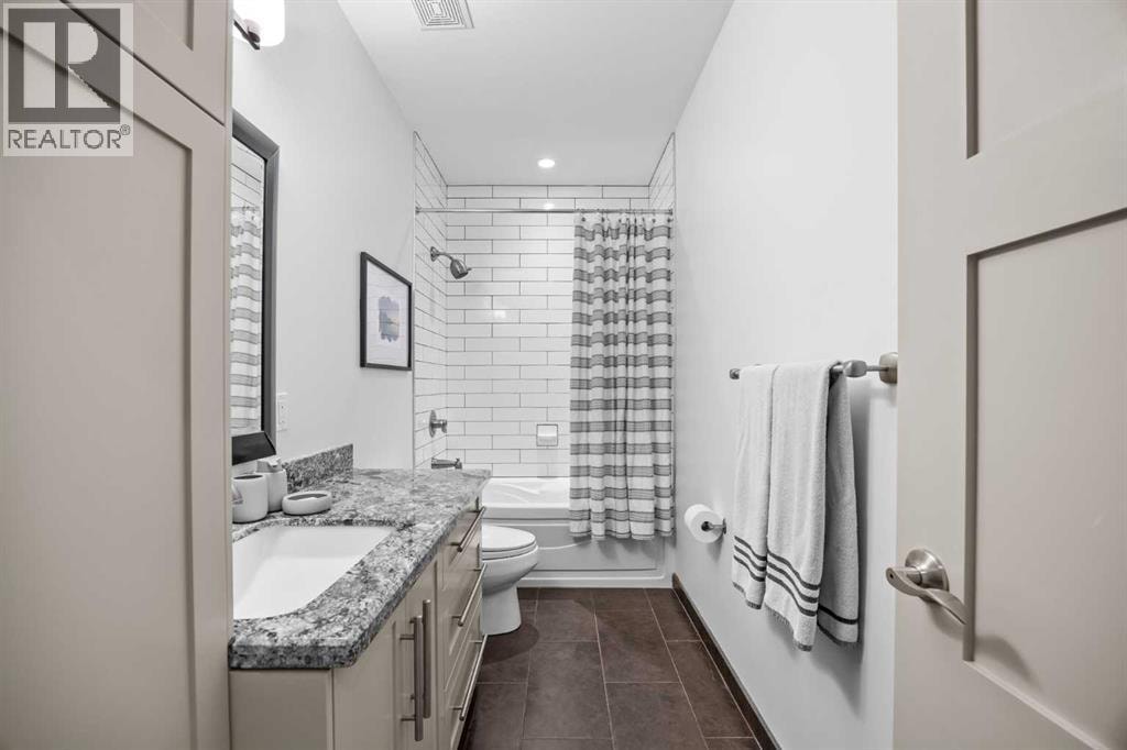 211 32 Avenue NW — photo 42