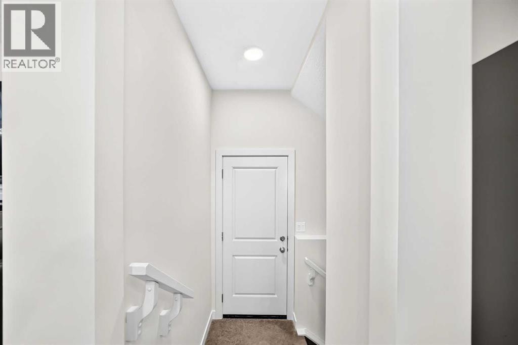 27 Belvedere Point SE — photo 41