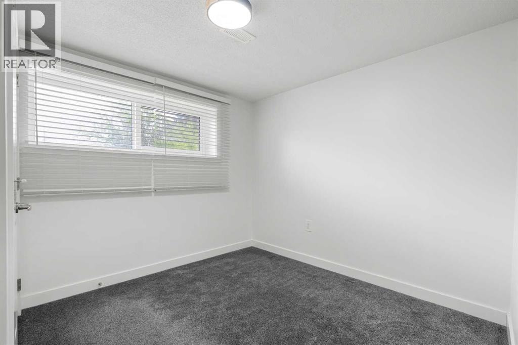 424 Penbrooke Crescent SE — photo 31