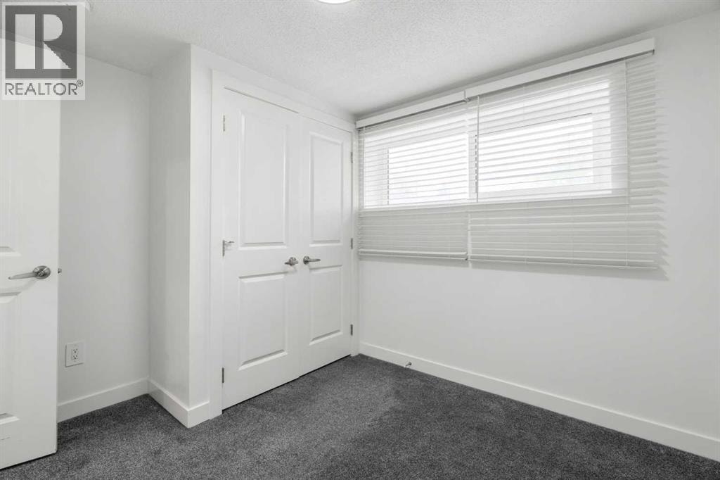 424 Penbrooke Crescent SE — photo 32