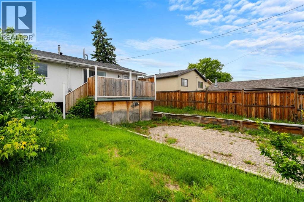 424 Penbrooke Crescent SE — photo 40