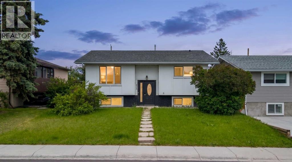 424 Penbrooke Crescent SE — photo 48
