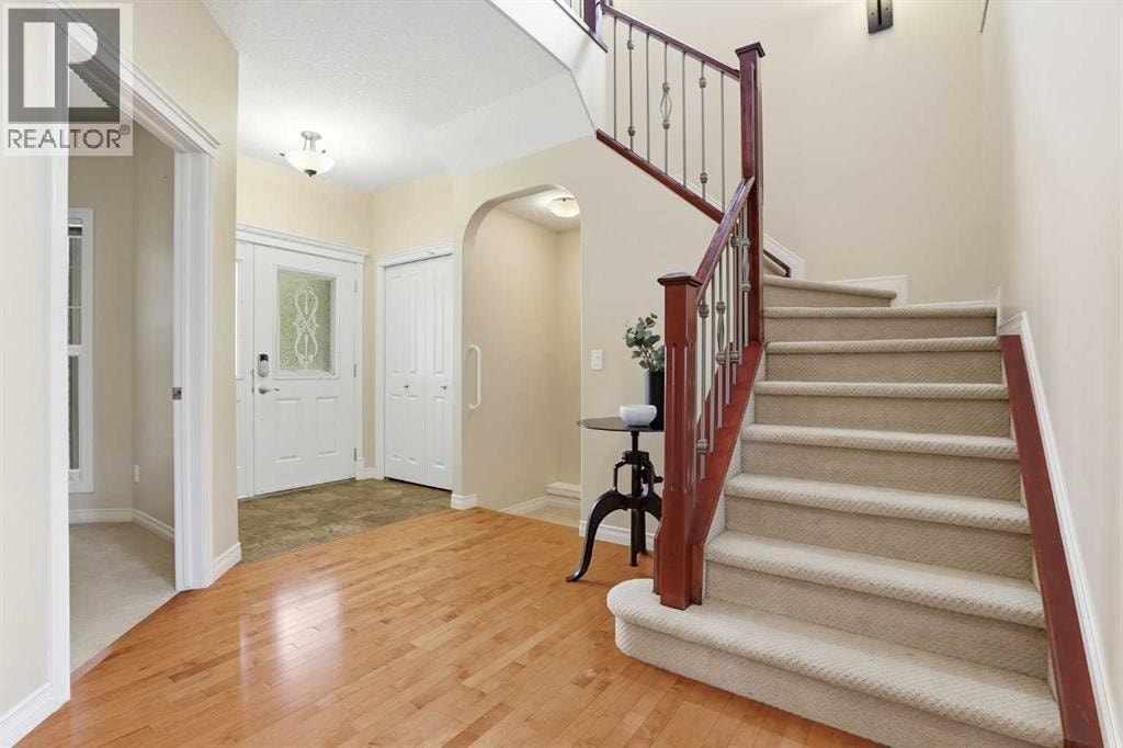 18 Drake Landing Crescent — photo 3
