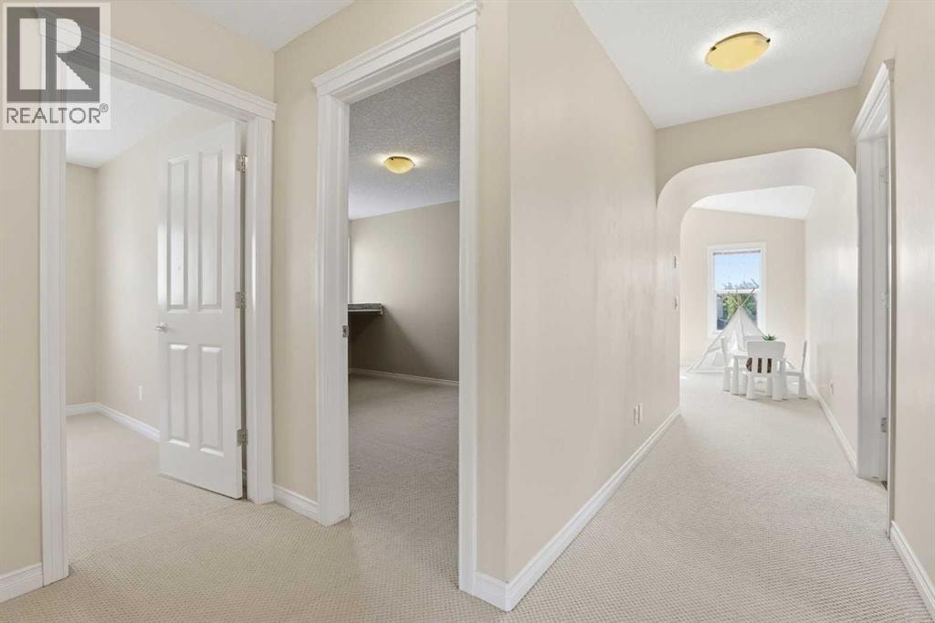 18 Drake Landing Crescent — photo 15