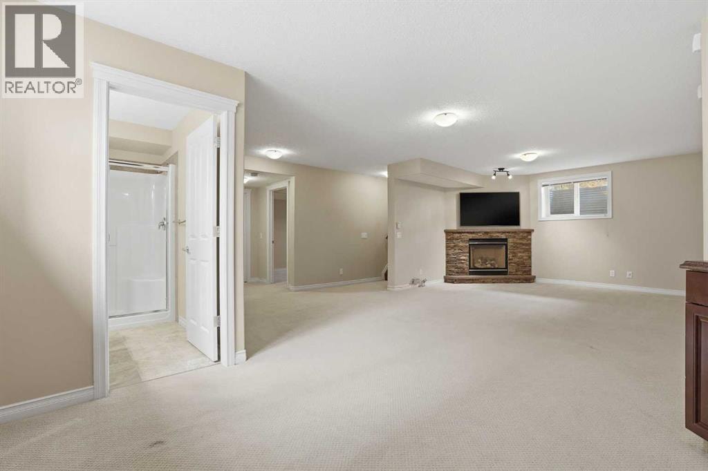 18 Drake Landing Crescent — photo 38