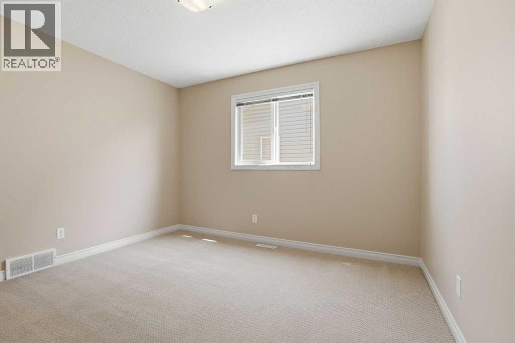 18 Drake Landing Crescent — photo 26