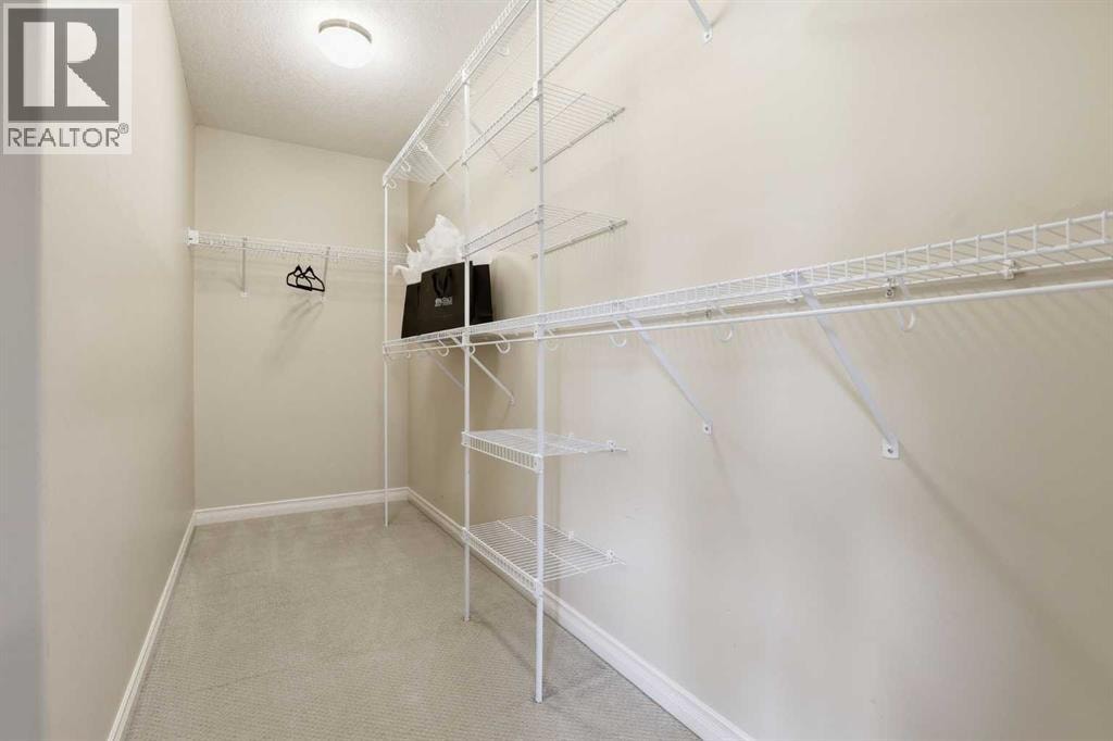 18 Drake Landing Crescent — photo 28