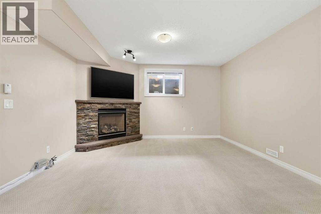 18 Drake Landing Crescent — photo 36