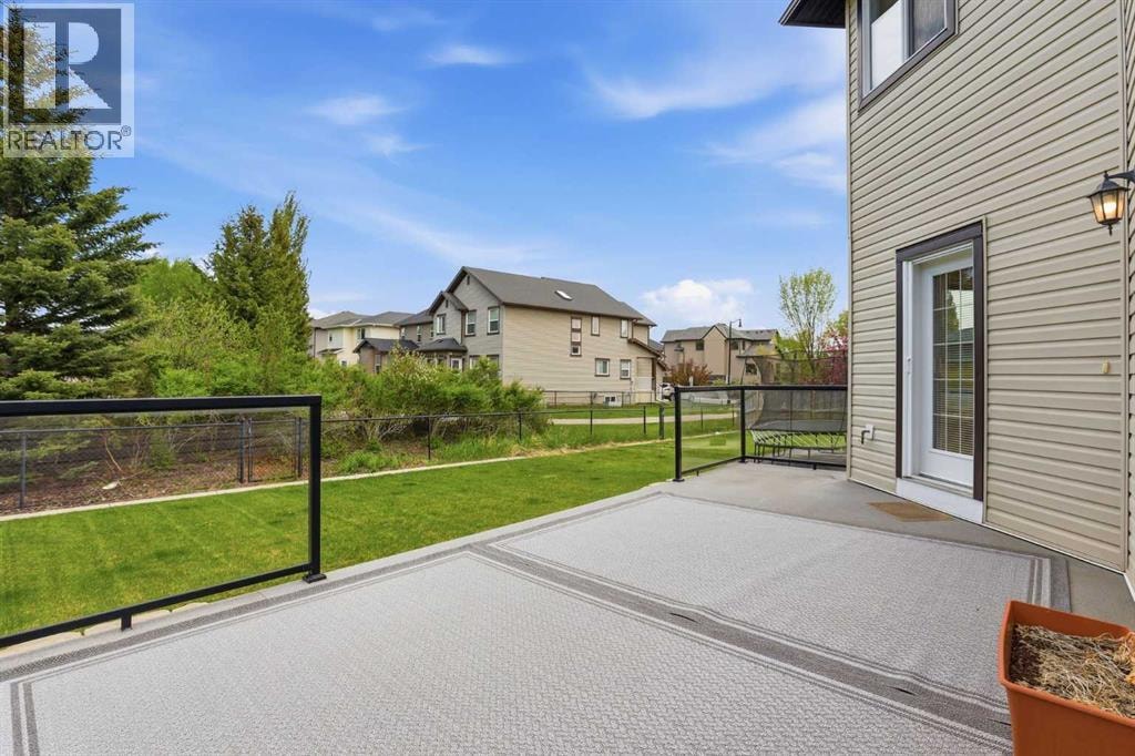 18 Drake Landing Crescent — photo 41