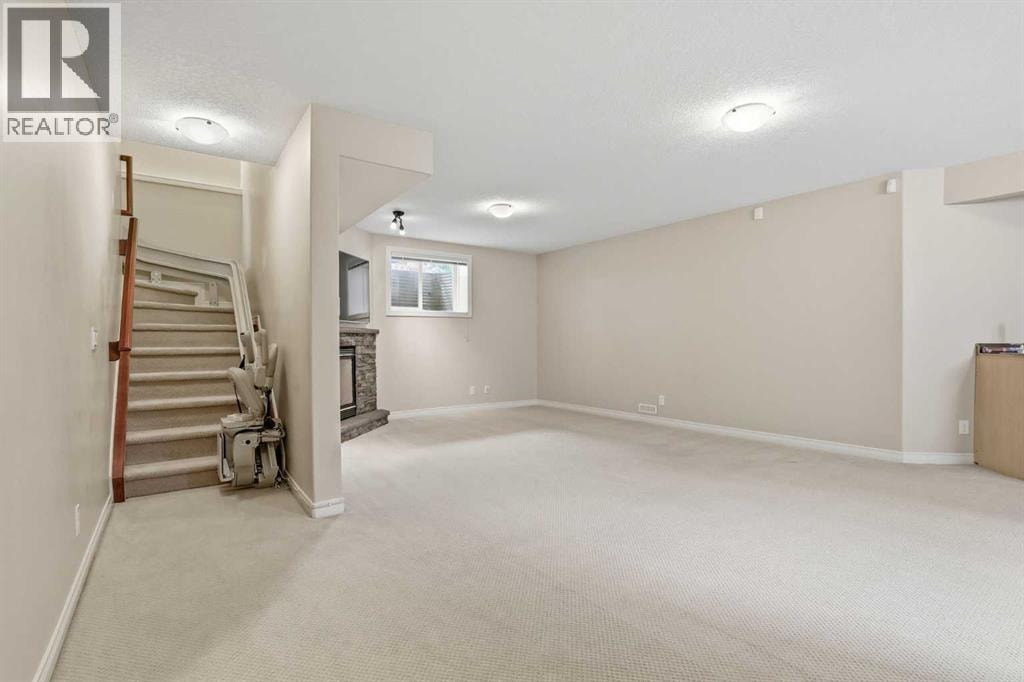 18 Drake Landing Crescent — photo 35