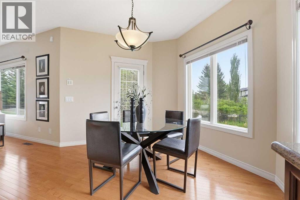 18 Drake Landing Crescent — photo 10