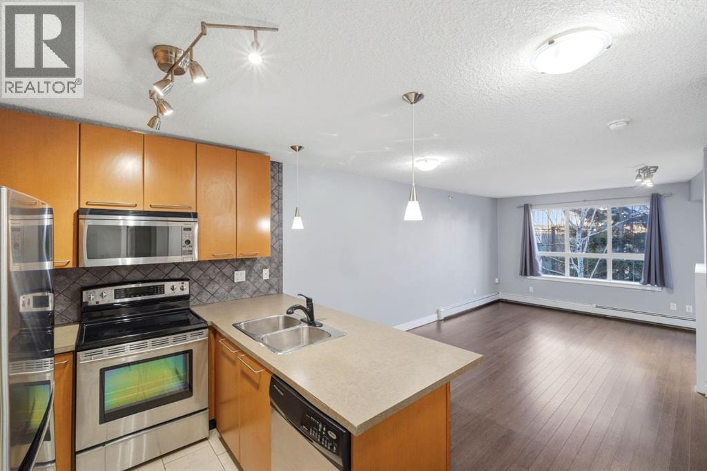 426, 35 Richard Court SW — photo 9