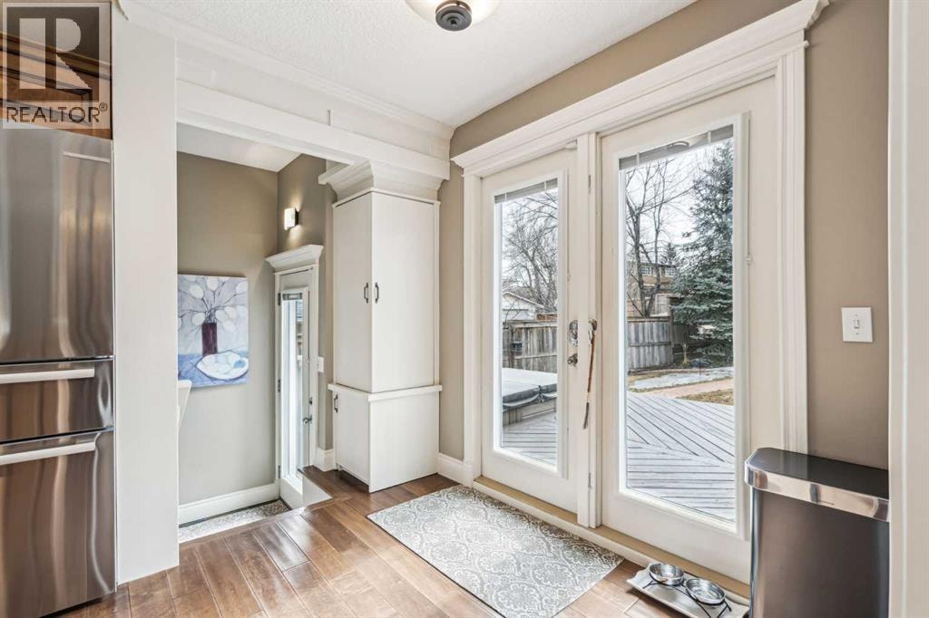 315 45 Avenue SW — photo 21