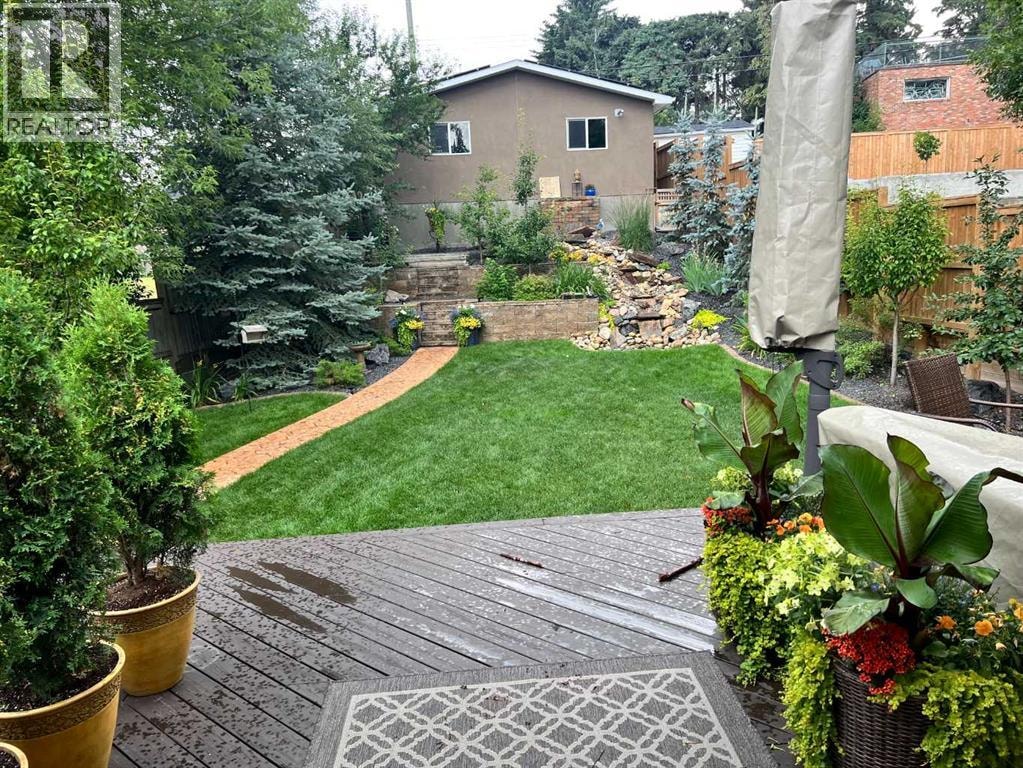 315 45 Avenue SW — photo 37