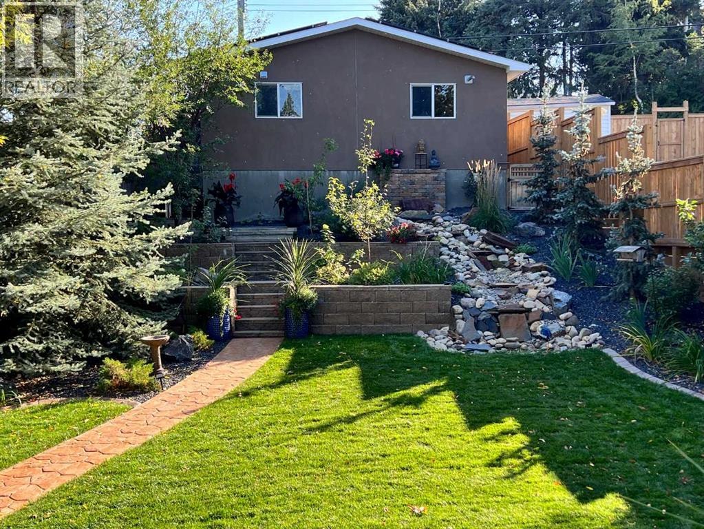 315 45 Avenue SW — photo 36