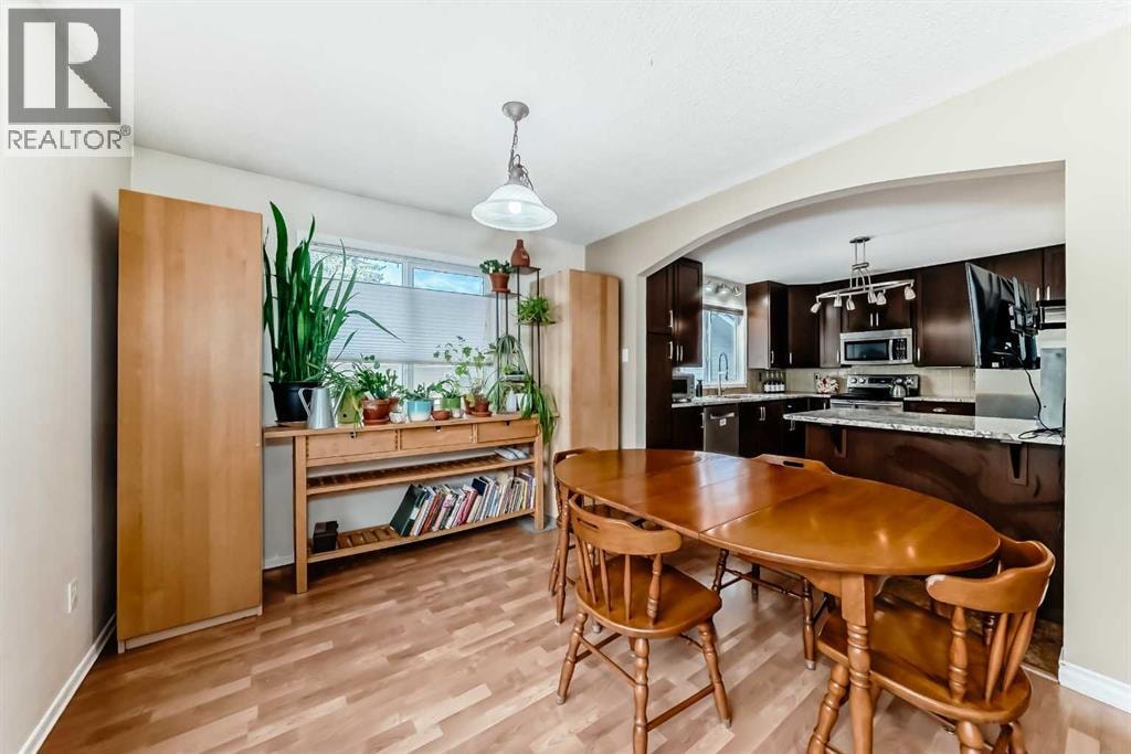 1319 104 Avenue SW — photo 7