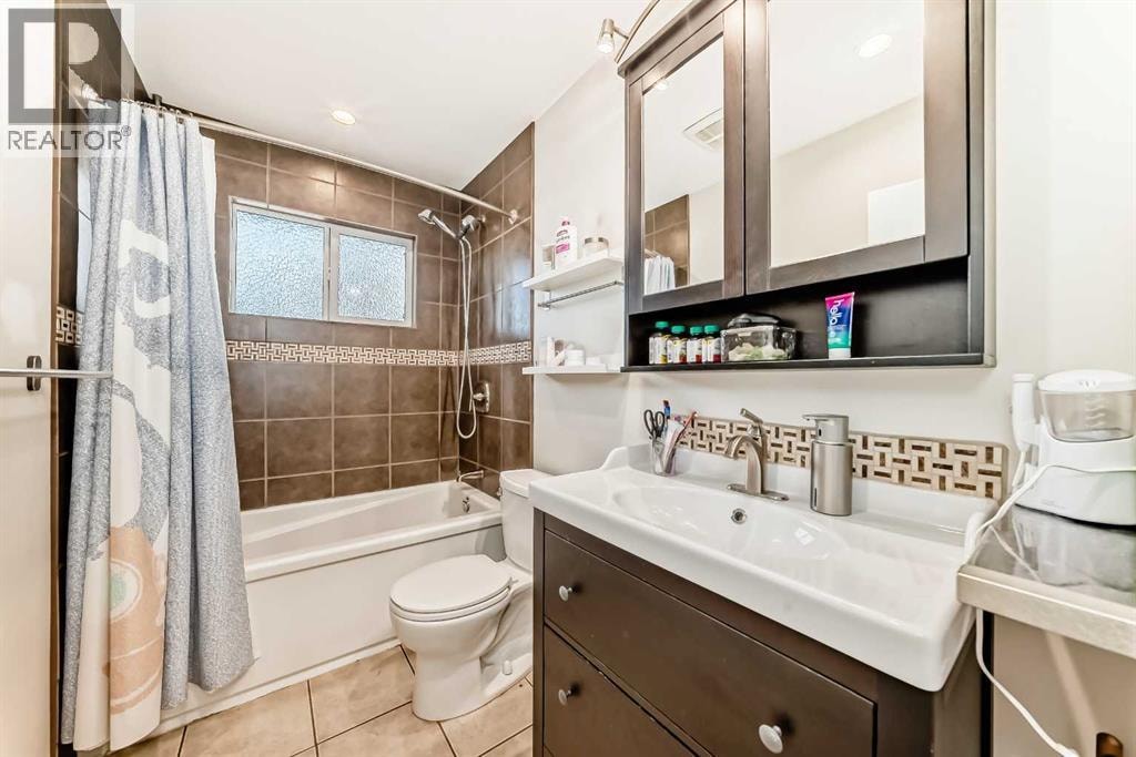 1319 104 Avenue SW — photo 11