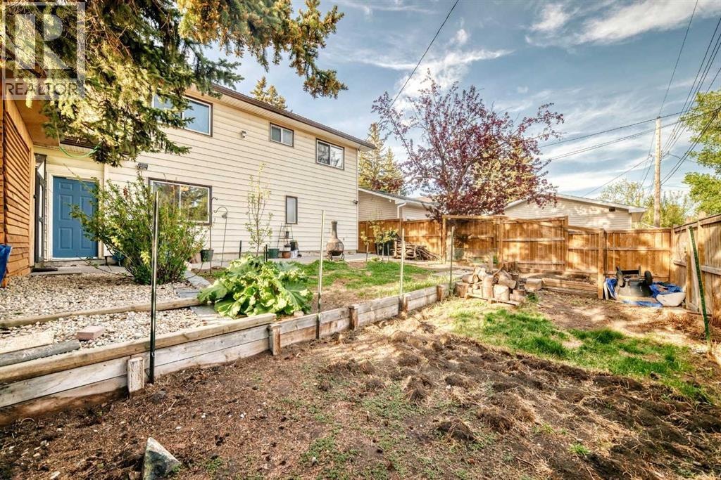 1319 104 Avenue SW — photo 20