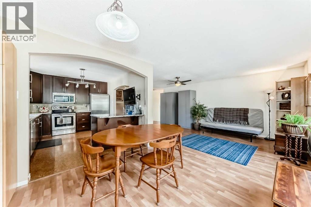 1319 104 Avenue SW — photo 8