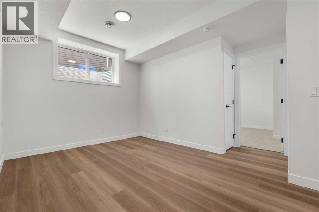 568 Buffaloberry Manor SE — photo 35
