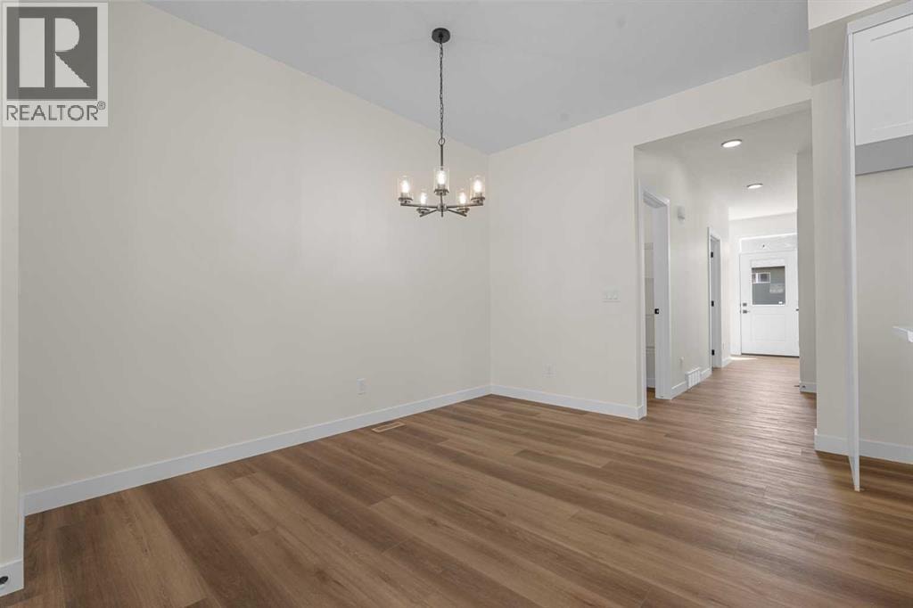 568 Buffaloberry Manor SE — photo 13