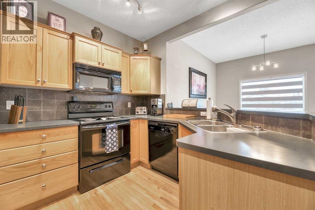 408 Rainbow Falls Way — photo 5