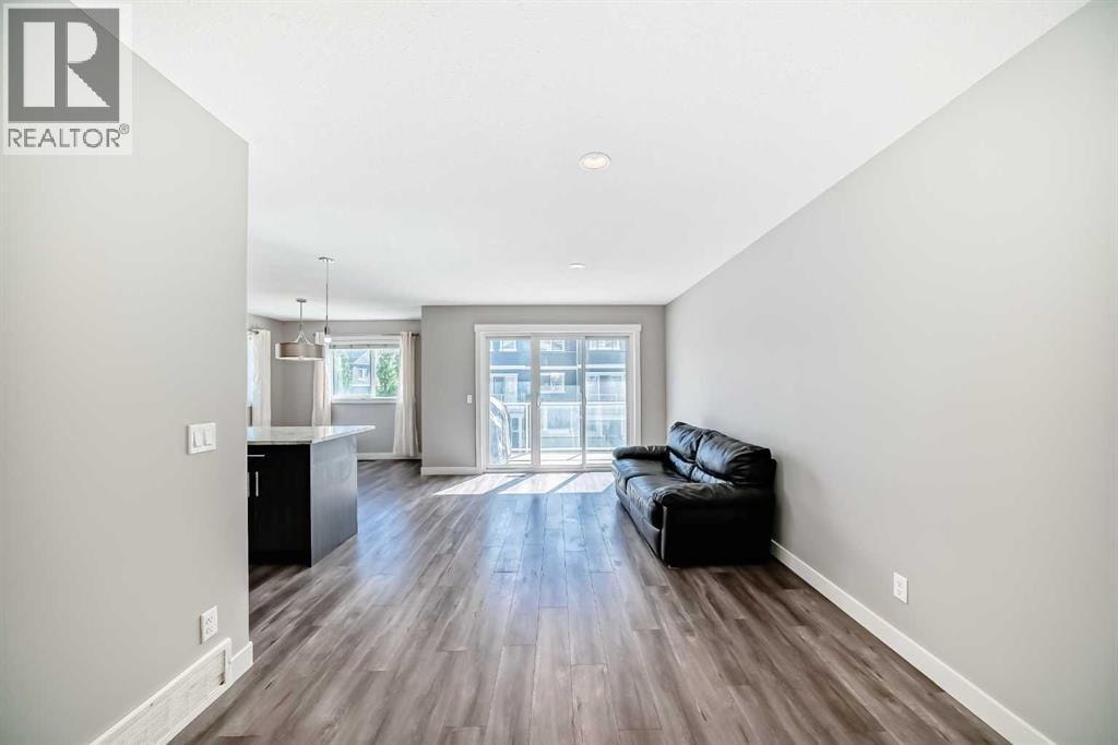 201 Evanston Manor NW — photo 10