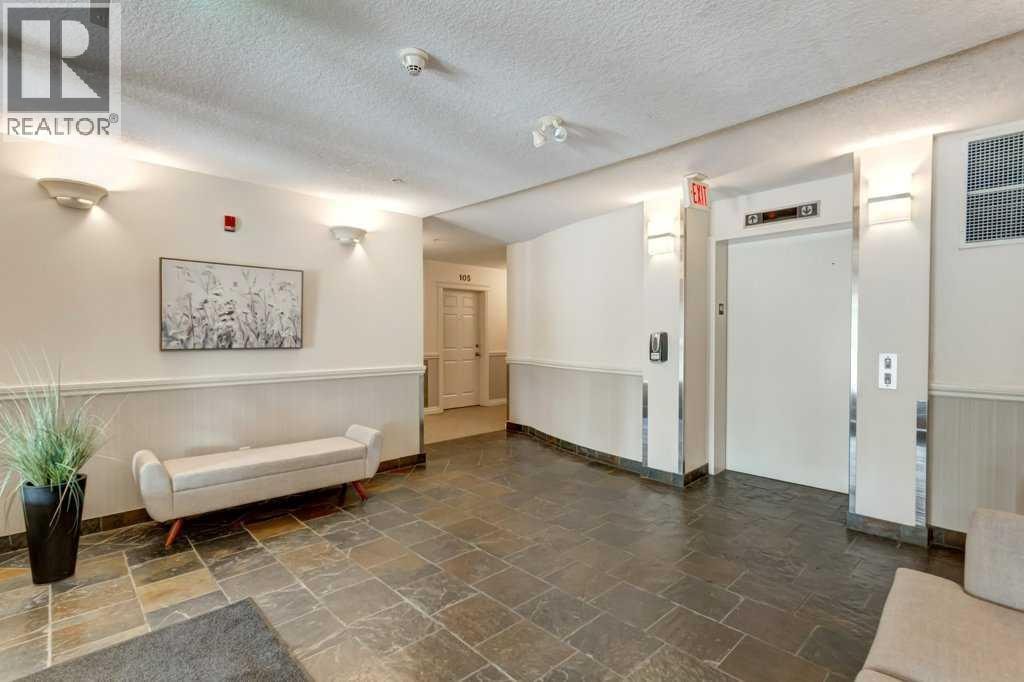 105, 2 Hemlock Crescent SW — photo 4