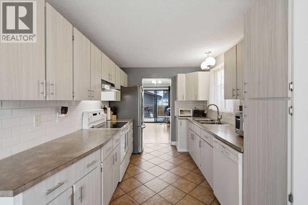 96 Abberfield Crescent NE — photo 8